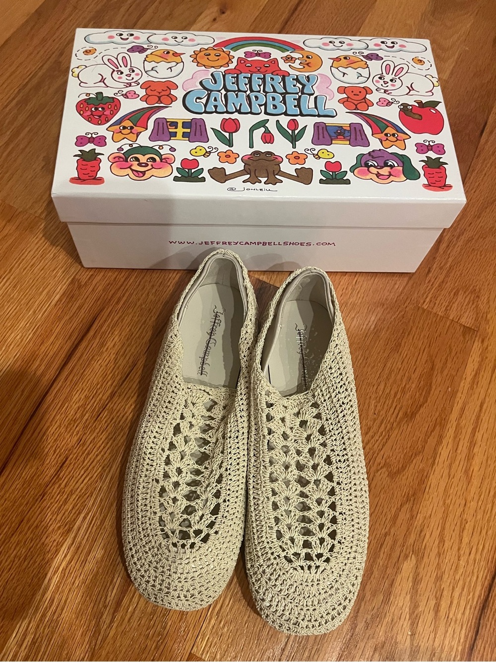 NEW NEVER WORN Jeffrey Campbell Nantucket Crochet Slip-On Flats in Cream 7.5